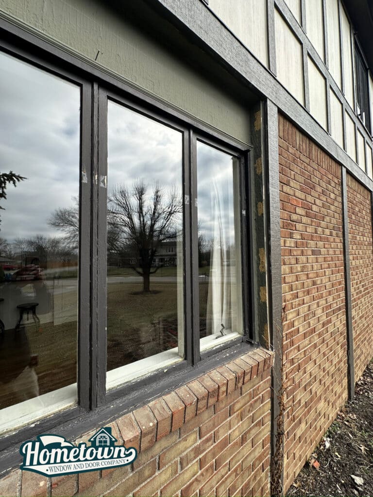Hometown Window and Door Company installs replacement windows in Indianapolis communities.